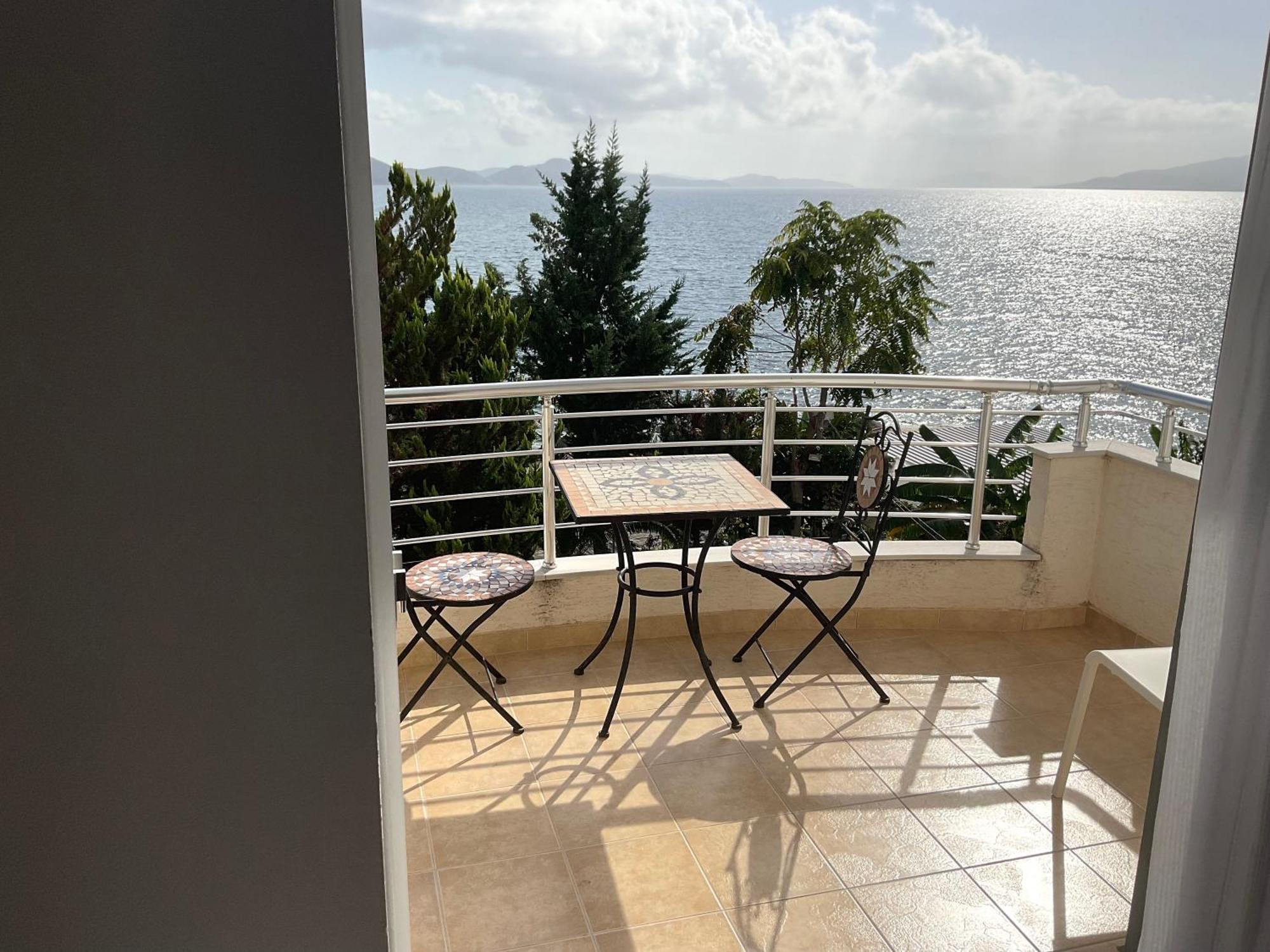 Mojito Beach Apartments With Free Parking Саранда Екстер'єр фото